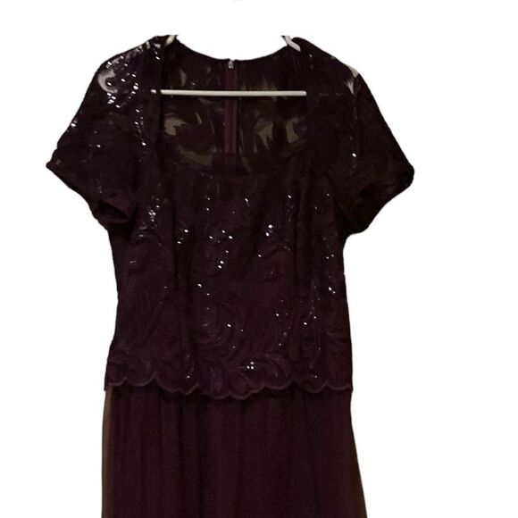 Brianna Formal Sequence Dress Size 10 - Picture 1 of 12